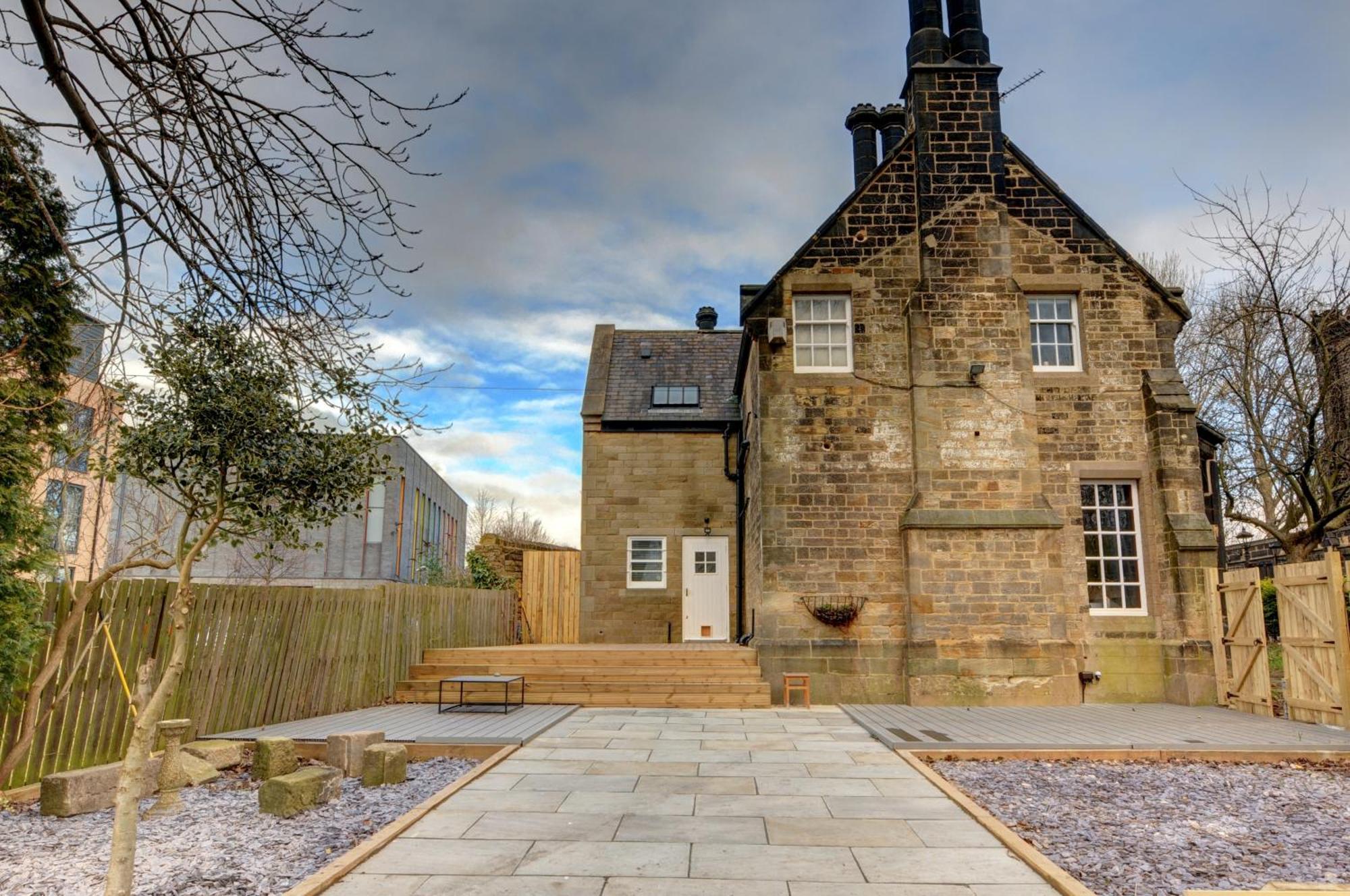 The Old Vicarage - Secure Parking, Fast Wifi, Garden Vila Leeds  Exterior foto